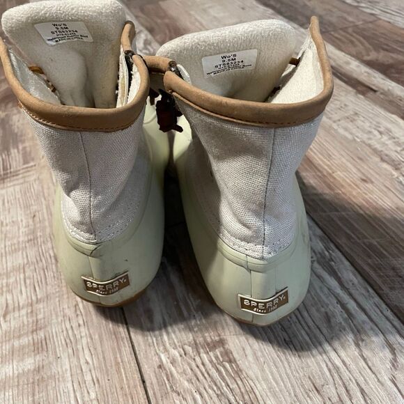 SPERRY Waterproof Boot 9.5 M Metallic Cream Boat Boots Women STS83234 - Picture 7 of 11